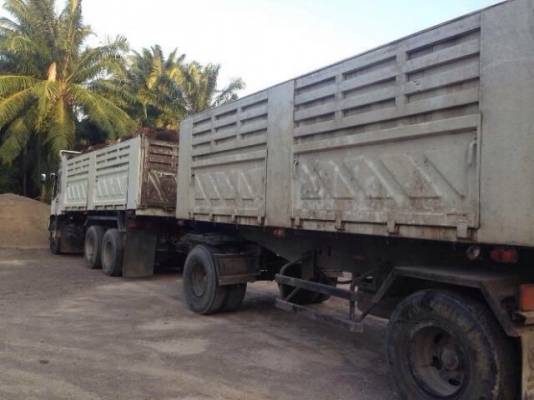 รถอีซูซุ 10 ล้อดั้ม 270 แรงม้า. ปี 48 ( ขายแม่ , ลูก )  สนใจติดต่อ  081 - 6079515