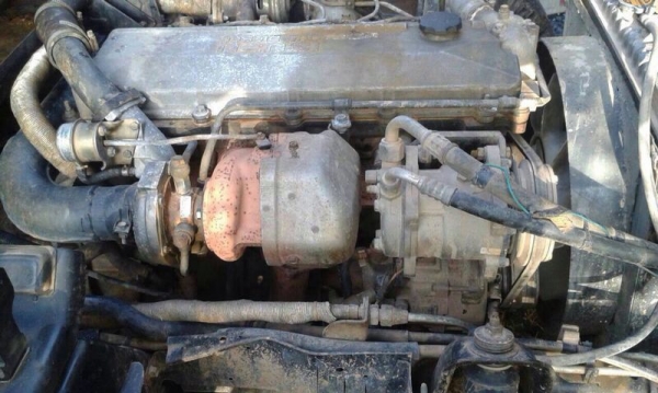 รถอีซูซุ 6 ล้อดั้ม 130 แรงม้า. ปี 48  สนใจติดต่อ 081 - 6079515