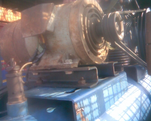 ปั้มลมพูมาตัวใหญ่ 186 ลิตร ปั้มลมพูมาตัวใหญ่ 186 ลิตร