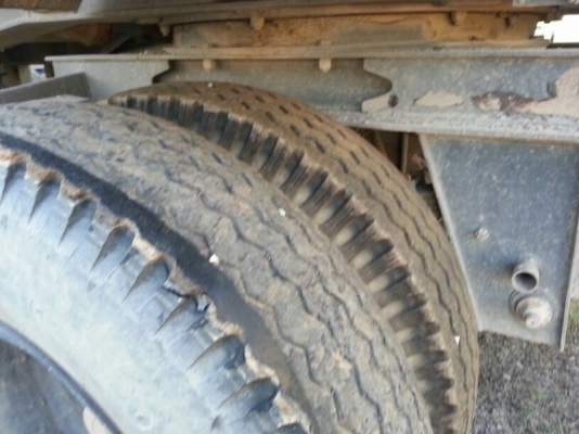 รถอีซูซุ 10 ล้อดั้ม 360 แรงม้า ปี 54. ( ขายแม่ , ลูก )  ( รถวิ่ง 15x,xxx กม. )  สนใจติดต่อ  081 - 6079515