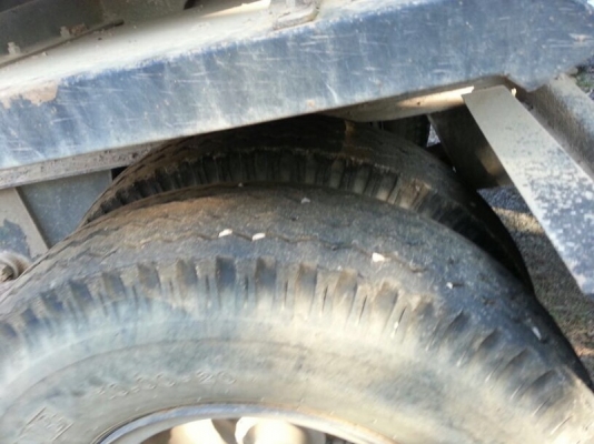 รถอีซูซุ 10 ล้อดั้ม 360 แรงม้า ปี 54. ( ขายแม่ , ลูก )  ( รถวิ่ง 15x,xxx กม. )  สนใจติดต่อ  081 - 6079515