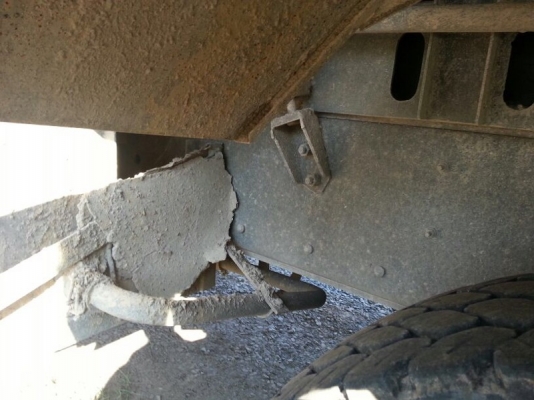 รถอีซูซุ 10 ล้อดั้ม 360 แรงม้า ปี 54. ( ขายแม่ , ลูก )  ( รถวิ่ง 15x,xxx กม. )  สนใจติดต่อ  081 - 6079515