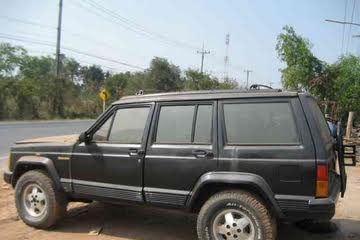 JEEP CHEROKEE 100,000 ขับสี่ขับสองได้