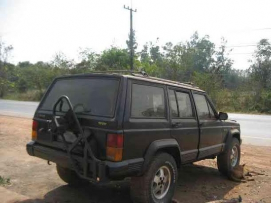 JEEP CHEROKEE 100,000 ขับสี่ขับสองได้