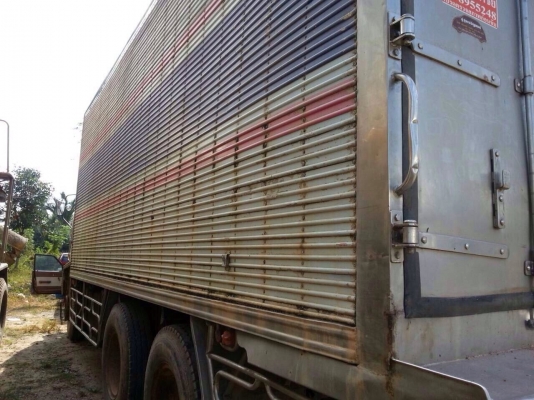 รถบรรทุกตู้เปียก