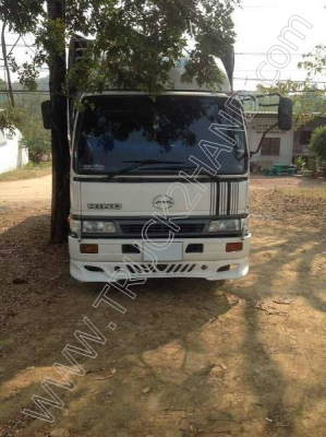 รถบรรทุก 6 ล้อ ยี่ห้อ HINO