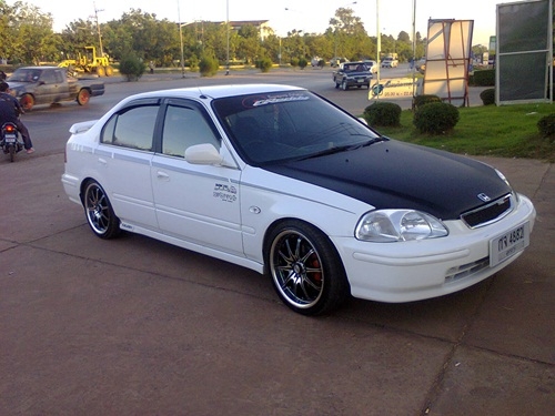 ###ลดด่วน####HONDA CIVIC 1998 1.6 AT สภาพพร้อมแต่งซื้อไปขี่อย่างเดียวคับ ราคาต่อรองได้