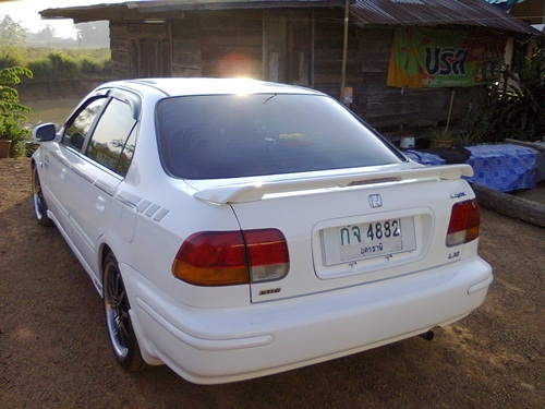 ###ลดด่วน####HONDA CIVIC 1998 1.6 AT สภาพพร้อมแต่งซื้อไปขี่อย่างเดียวคับ ราคาต่อรองได้