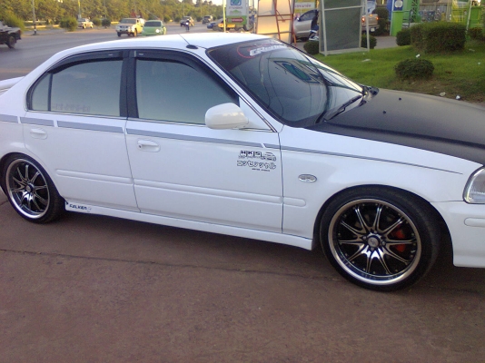 ###ลดด่วน####HONDA CIVIC 1998 1.6 AT สภาพพร้อมแต่งซื้อไปขี่อย่างเดียวคับ ราคาต่อรองได้