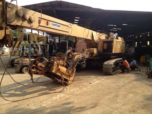 รถเจาะเสาเข็ม / รถตอกเสาเข็ม