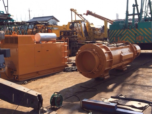 รถเจาะเสาเข็ม / รถตอกเสาเข็ม