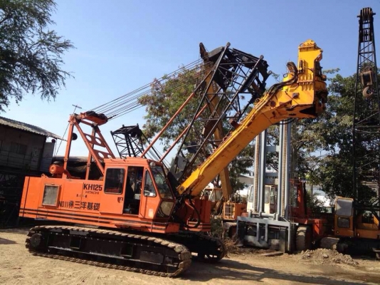 รถเจาะเสาเข็ม / รถตอกเสาเข็ม