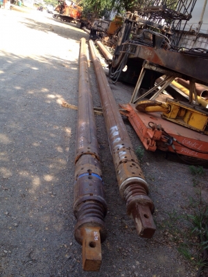 รถเจาะเสาเข็ม / รถตอกเสาเข็ม