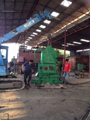 รถเจาะเสาเข็ม / รถตอกเสาเข็ม รถเจาะเสาเข็ม / รถตอกเสาเข็ม