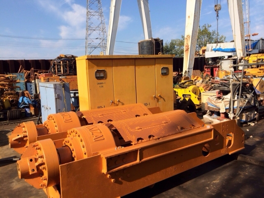 รถเจาะเสาเข็ม / รถตอกเสาเข็ม รถเจาะเสาเข็ม / รถตอกเสาเข็ม