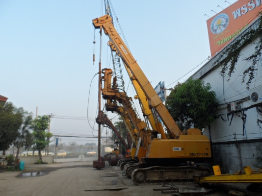 รถเจาะเสาเข็ม / รถตอกเสาเข็ม รถเจาะเสาเข็ม / รถตอกเสาเข็ม