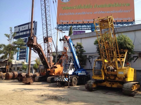 รถเจาะเสาเข็ม / รถตอกเสาเข็ม รถเจาะเสาเข็ม / รถตอกเสาเข็ม