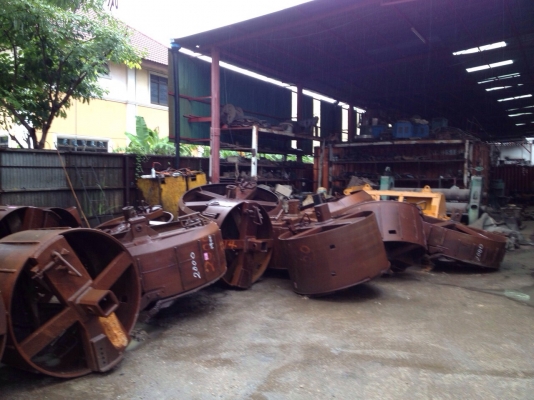 รถเจาะเสาเข็ม / รถตอกเสาเข็ม รถเจาะเสาเข็ม / รถตอกเสาเข็ม