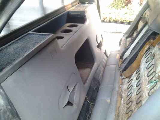 ขายครับ รถมาสด้าราคามอร์เตอร์ไซค์สภาพพร้อมใช้งานครับ เอาไปเก็บนิดหน่อยแหล่มเลยครับ เครื่องยนต์ดีเซลLD20 เทอร์โป แรงจัดประหยัดจริง พื้นกระบะปูให้ใหม่ มีแอร์แต่ไม่เย็นเอาไปเติมน้ำยาเองครับ ขาย 39000 บาท เท่านั้น