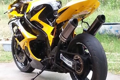 มีบึ๊กไบท์ ZXR400 มาแลกแม็กสวยๆสักชุด ขอแม็กหน้า9หลัง10หรือใหญ่ก็เอาครับ มีบึ๊กไบท์ ZXR400 มาแลกแม็กสวยๆสักชุด ขอแม็กหน้า9หลัง10หรือใหญ่ก็เอาครับ