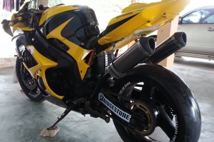 มีบึ๊กไบท์ ZXR400 มาแลกแม็กสวยๆสักชุด ขอแม็กหน้า9หลัง10หรือใหญ่ก็เอาครับ มีบึ๊กไบท์ ZXR400 มาแลกแม็กสวยๆสักชุด ขอแม็กหน้า9หลัง10หรือใหญ่ก็เอาครับ