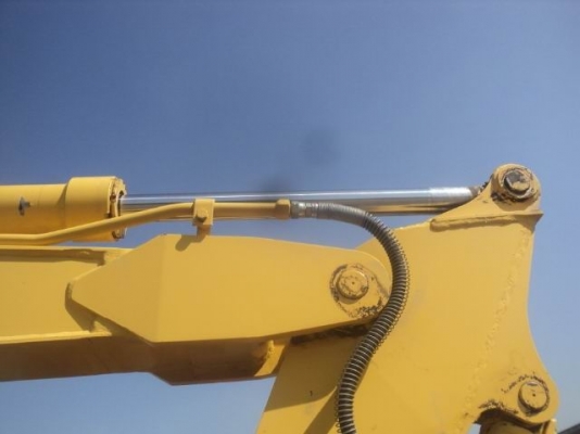 +++ขาย Komatsu PC 40-3 S/N 6701ปี 1984 เก่านอกญี่ปุ่น สภาพสวย พร้อมใช้งาน