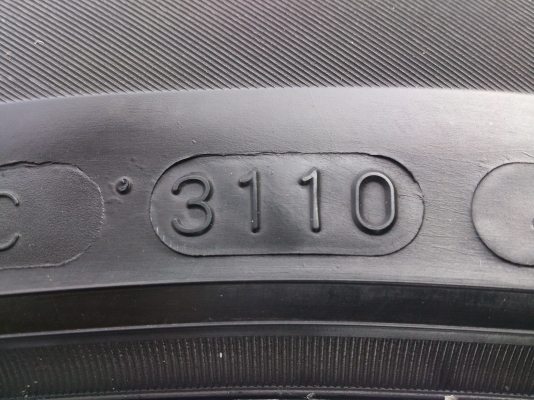 ขายแม็ก 6รู ขอบ18 พร้อมยาง MAXXIS 265/60R18 ยางปี10 สวยๆ 1 ชุด