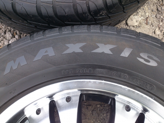 ขายแม็ก 6รู ขอบ18 พร้อมยาง MAXXIS 265/60R18 ยางปี10 สวยๆ 1 ชุด