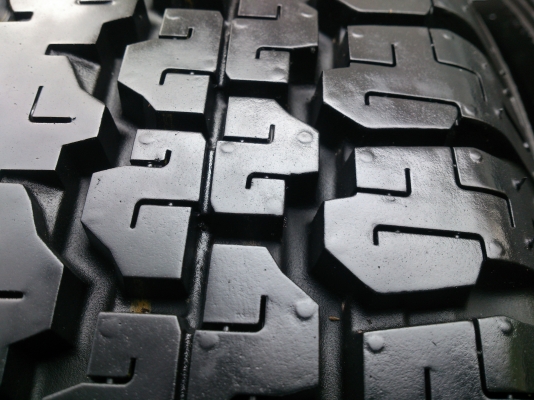 ขายแม็ก ALL NEW ISUZU ถอดป้ายแดงพร้อมยางบริสโตน 245/70R16 ยางสัปดาห์ที่41 ปี13 (ตุ่มหน้ายางยังมีอยู่) จำนวน 1 ชุด