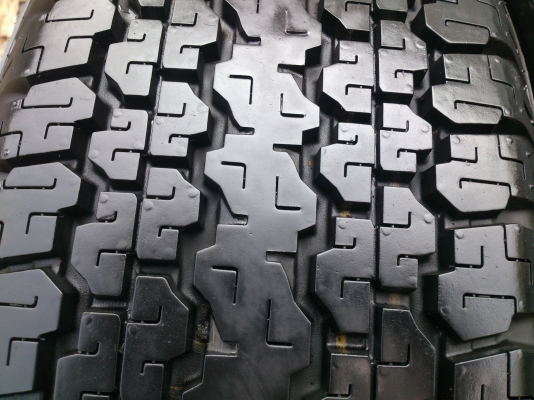 ขายแม็ก ALL NEW ISUZU ถอดป้ายแดงพร้อมยางบริสโตน 245/70R16 ยางสัปดาห์ที่41 ปี13 (ตุ่มหน้ายางยังมีอยู่) จำนวน 1 ชุด