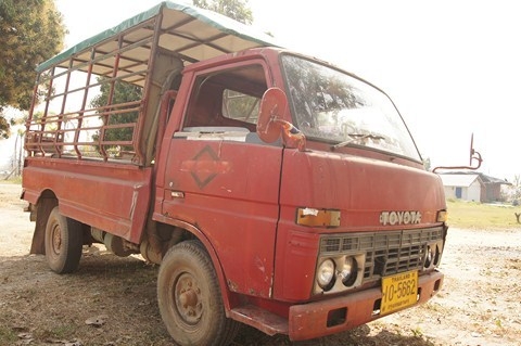 ขาย 4 ล้อ โตโยต้า ไดนาสตี้ เครื่องเเรงมาก อีซูซุ 2500 บรรทุกได้เกิน3 ตัน (ซื้อไปขับได้เลย) มีเอกสารครบ ถูกมาก รีบโทรเลย 99,999 บาท