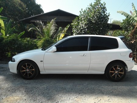 ขาย CIVIC 3 ประตู สภาพสวยแม็ก15 สวย วิทยุ CD แอร์เย็น เครื่อง1500cc สีสวยใหม่ทั้งคัน ซื้อไปใช้คุมค่า ขาย CIVIC 3 ประตู สภาพสวยแม็ก15 สวย วิทยุ CD แอร์เย็น เครื่อง1500cc สีสวยใหม่ทั้งคัน ซื้อไปใช้คุมค่า