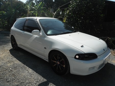 ขาย CIVIC 3 ประตู สภาพสวยแม็ก15 สวย วิทยุ CD แอร์เย็น เครื่อง1500cc สีสวยใหม่ทั้งคัน ซื้อไปใช้คุมค่า