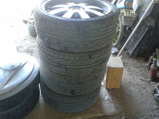 ล้อแม็คขอบ20ฟร้อมยาง ล้อสวย5รูสนไจโทรมาน่ะครับ