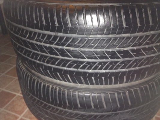 ขายยางบริดสโตน 2 เส้น  ขอบ20   245/50/20 ดอกเต็มๆสวยที่สุด
