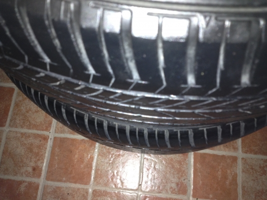 ขายยางบริดสโตน 2 เส้น  ขอบ20   245/50/20 ดอกเต็มๆสวยที่สุด