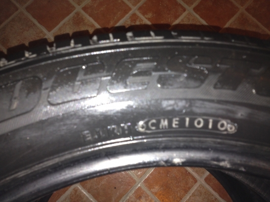 ขายยางบริดสโตน 2 เส้น  ขอบ20   245/50/20 ดอกเต็มๆสวยที่สุด