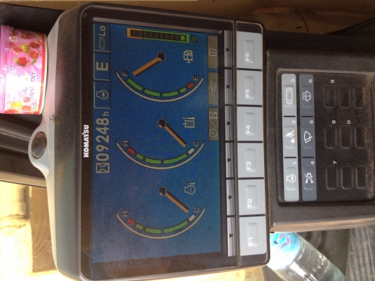 ขายด่วน!!!KOMATSU PC200-8 สภาพสวย ช่วงล่างเต็ม พร้อมใช้งานค่ะ ขายด่วน!!!KOMATSU PC200-8 สภาพสวย ช่วงล่างเต็ม พร้อมใช้งานค่ะ