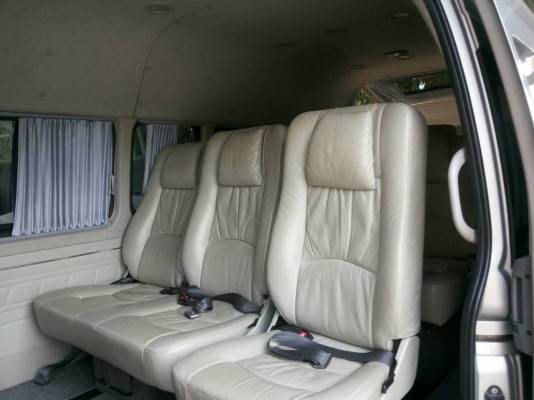 รถตู้ TOYOTA HIACE ปี 06 ราคา 650,000 บ. รถตู้ TOYOTA HIACE ปี 06 ราคา 650,000 บ.