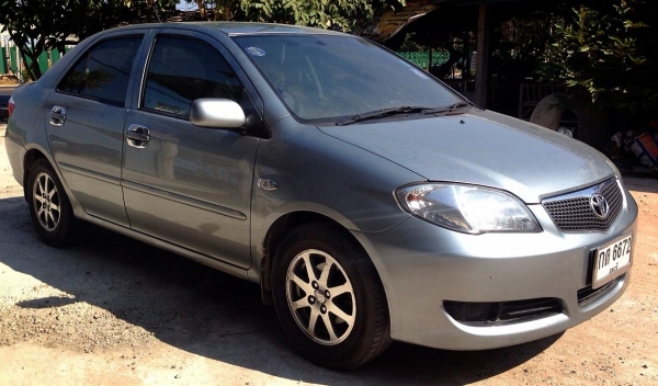 **240,000 บ.ต่อรอง**ขายรถเก๋ง TOYOTA VIOS VVTi 1.5E ปี49/06 เกียร์ธรรมดา ติดแก๊สLPG ลงเล่ม เครื่องแน่นดี ประหยัด ความร้อนปกติ ไม่โก่ง ล้อแม็ก ยางสวยภายในสวยครบ แอร์ กระจกไฟฟ้า หน้า-หลังเดิมไม่เคยชนหนักสีสันบางสวย พร้อมใช้งาน ทะเบียนเต็ม ราคาต่อรองได้เด้อ