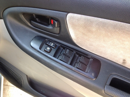 **240,000 บ.ต่อรอง**ขายรถเก๋ง TOYOTA VIOS VVTi 1.5E ปี49/06 เกียร์ธรรมดา ติดแก๊สLPG ลงเล่ม เครื่องแน่นดี ประหยัด ความร้อนปกติ ไม่โก่ง ล้อแม็ก ยางสวยภายในสวยครบ แอร์ กระจกไฟฟ้า หน้า-หลังเดิมไม่เคยชนหนักสีสันบางสวย พร้อมใช้งาน ทะเบียนเต็ม ราคาต่อรองได้เด้อ