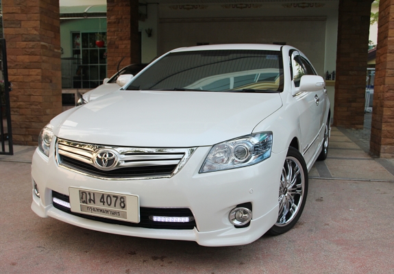 CAMRY 2.4 HYBRID ตัว TOP มีประกันชั้นหนึ่งเหลืออีก 9 เดือน มี Navigator ปี 2011 เจ้าของขายเอง