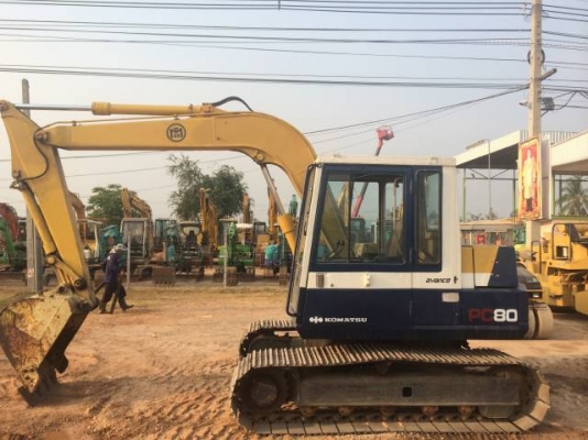 ขายรถขุด KOMATSU PC80-5 นำเข้าจากญี่ปุ่นแท้ๆ สภาพพร้อมใช้งาน (มีVDOให้ชม )สนใจติดต่อ 081-2990958 ครับ