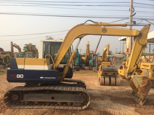 ขายรถขุด KOMATSU PC80-5 นำเข้าจากญี่ปุ่นแท้ๆ สภาพพร้อมใช้งาน (มีVDOให้ชม )สนใจติดต่อ 081-2990958 ครับ