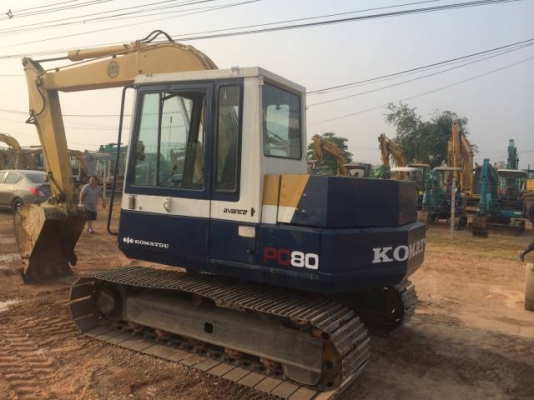ขายรถขุด KOMATSU PC80-5 นำเข้าจากญี่ปุ่นแท้ๆ สภาพพร้อมใช้งาน (มีVDOให้ชม )สนใจติดต่อ 081-2990958 ครับ