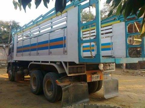 ***ขายแล้วครับขอบคุณ Truck2hand ขาย10ล้อ2เพลาดั๊มสวยๆ ISUZU DECA FXZ 270 EURO I (ยูโรวัน) ปี44 เครื่องเดิมเกียร์เดิม แน่นดีแรง ช่วงล่างเดิมคัสซีสวยไม่ปะไม่ดาม กระบะดั๊มเนียมสีใหม่สวยสภาพดี พื้นดีข้างดีไม่ผุ ยางดี10เ้ส้น หัวเก๋งสวยภายในสวยคอนโซลครบ แอร์ พ. ***ขายแล้วครับขอบคุณ Truck2hand ขาย10ล้อ2เพลาดั๊มสวยๆ ISUZU DECA FXZ 270 EURO I (ยูโรวัน) ปี44 เครื่องเดิมเกียร์เดิม แน่นดีแรง ช่วงล่างเดิมคัสซีสวยไม่ปะไม่ดาม กระบะดั๊มเนียมสีใหม่สวยสภาพดี พื้นดีข้างดีไม่ผุ ยางดี10เ้ส้น หัวเก๋งสวยภายในสวยคอนโซลครบ แอร์ พ.