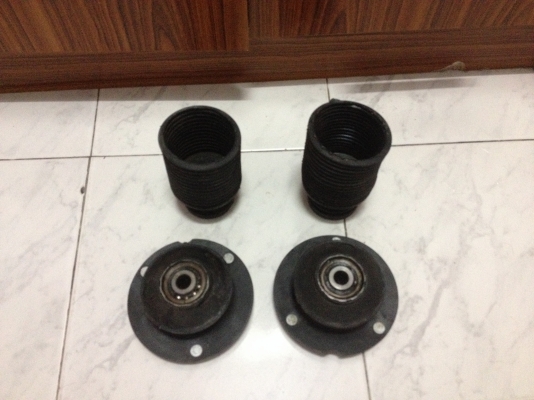 ขายเบ้าโช้คหน้า BMW e30 จำนวน1คู่ ราคา700บาท โทร 0875077464โส กทม ขายเบ้าโช้คหน้า BMW e30 จำนวน1คู่ ราคา700บาท โทร 0875077464โส กทม