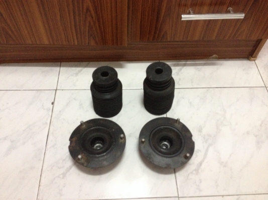 ขายเบ้าโช้คหน้า BMW e30 จำนวน1คู่ ราคา700บาท โทร 0875077464โส กทม