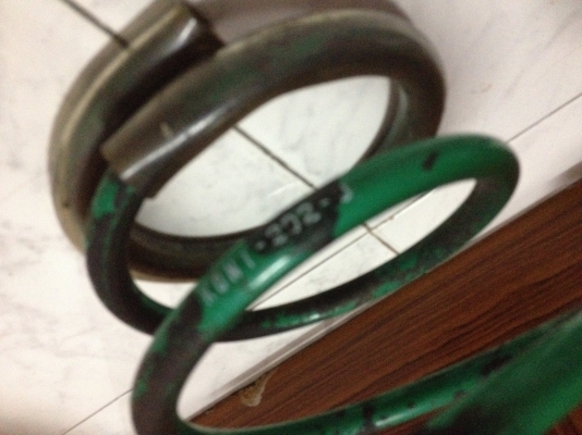 ขายสปริงโช้คหน้าแต่ง KONI- 202-0 สีเขียว ยาว10นิ้ว 1คู่ ใสBMW e30 ราคา500 บาท  โทร 0875077464โส กทม