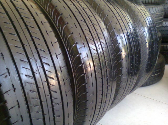 215-70-15 ปลาย09 ยางสวยไม่ปะไม่บวมไช้น้อยน้องๆยางใหม่1ชุด